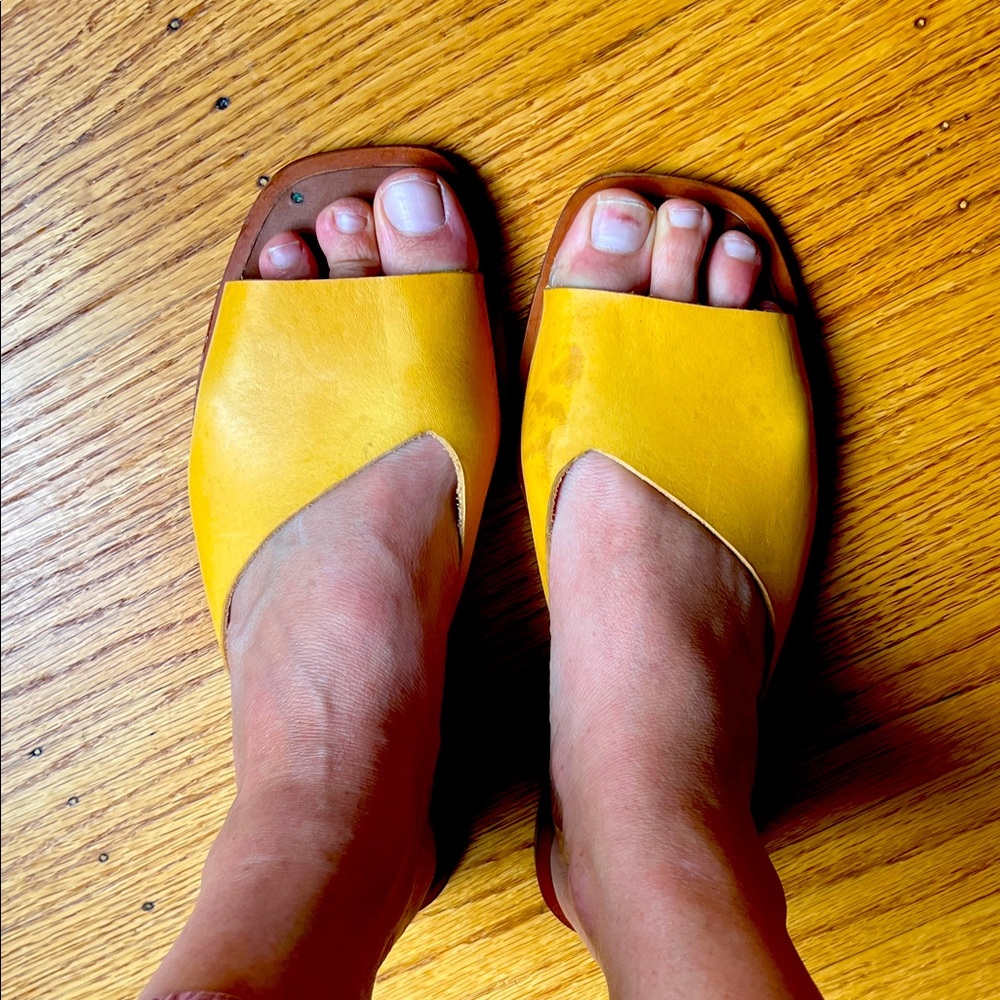 Sevilla Smith Yellow Slip-On Leather Sandals - 39